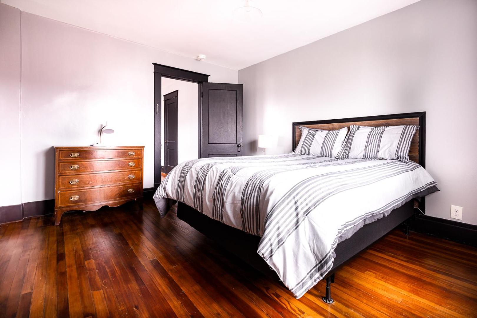 The Pub- 8Br Free Parking, Minutes From Falls & Casino Niagara Falls Kültér fotó